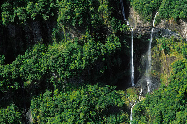 Takamaka Waterfall, Reunion